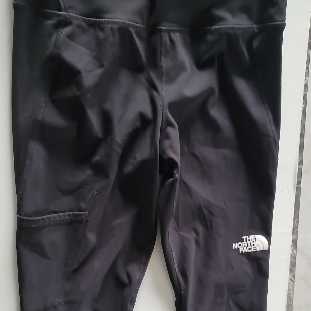The North Face Jet Black Active Leggings